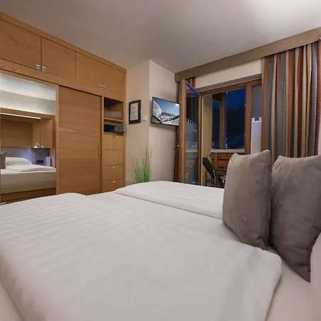 Mota Hotell 4*